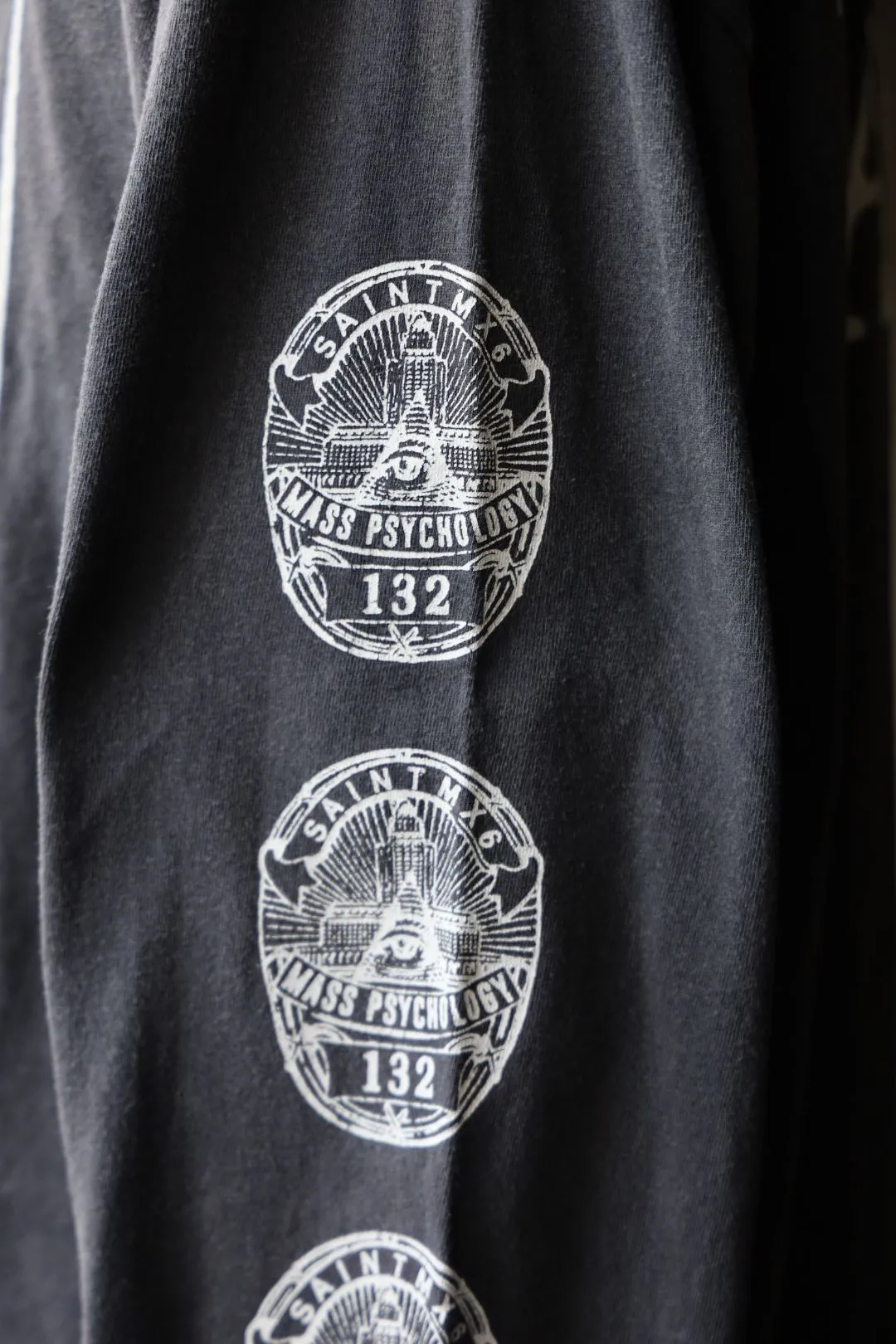 SAINT Mxxxxxx LOVE SAINT LS TEE/BLK LOVE SAINT Big Jesus washed and distressed long sleeves, washed black S-XL, cylindrical cloth Assute dyeing, heavy washing and water fading, pure hand-splashed ink holes, simulated natural fading and old effects, correct version, correct main mark/washed mark/angel anti-counterfeiting label, OEM by domestic top printing factory, top purchasing agent level